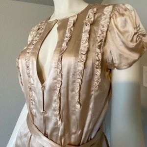 Bebe satin key hole top, ruffled front